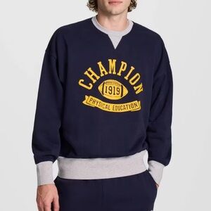 Champion Men's Physical Education Colorblocked Sweatshirt - Navy M